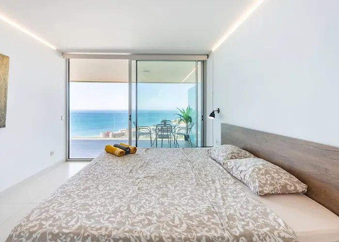 דירה Med1 Luxury Sea View פואנגירולה